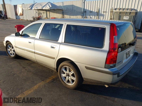 2004 Volvo V70 with VIN YV1SW59V642361434, listed as a IAAI auction lot 40801585 with 119,419 mi miles. Bid and sale history available at carsss.com. Image 3.