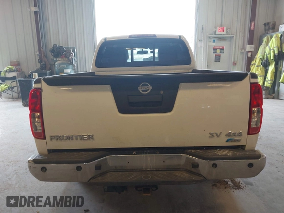 2018 Nissan Frontier SV z VIN 1N6DD0FV7JN718221, wystawiony jako IAAI lot #42118492 z przebiegiem 132 413 mil mil oraz . Historia ofert i sprzedaży dostępna na DreamBid. Obrazek 16.