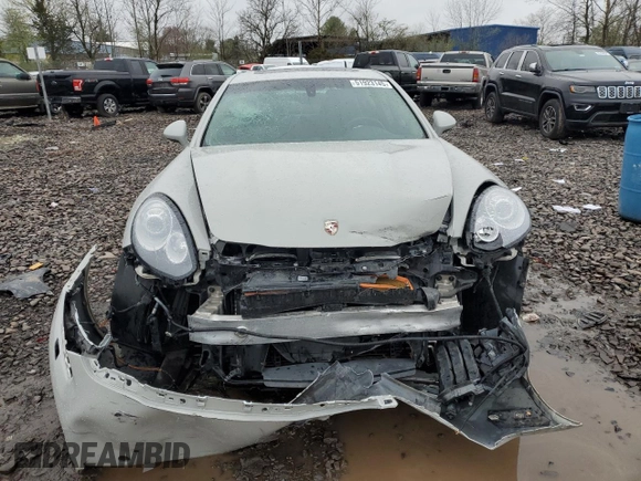 2015 Porsche Panamera 4 z VIN WP0AA2A72FL000789, wystawiony jako Copart lot #51923145 z przebiegiem 138 411 mil mil oraz Szkoda całkowita • Salvage title. Historia ofert i sprzedaży dostępna na DreamBid. Obrazek 5.