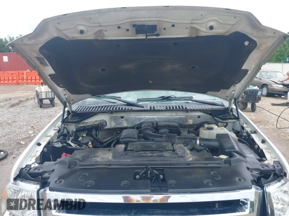 2011 Ford Expedition XLT with VIN 1FMJU1H58BEF54161, listed as a IAAI auction lot 42442617 with 145,864 mi miles and . Bid and sale history available at DreamBid. Image 10.