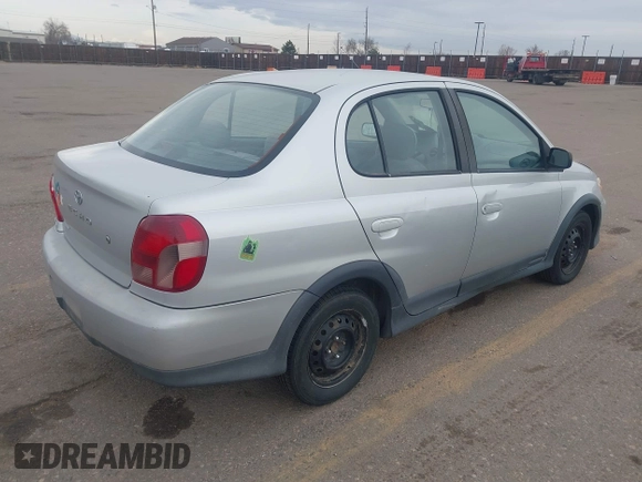 2000 Toyota ECHO z VIN JTDBT1235Y0060266, wystawiony jako IAAI lot #41840654 z przebiegiem 98 479 mil mil oraz . Historia ofert i sprzedaży dostępna na DreamBid. Obrazek 4.