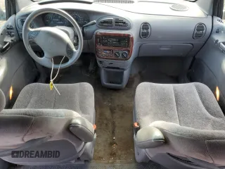 2000 Chrysler Town & Country LX z VIN 1C4GP44G2YB717718, wystawiony jako Copart lot #44685025 z przebiegiem 188 889 mil mil oraz Szkoda całkowita • Salvage title. Historia ofert i sprzedaży dostępna na DreamBid. Obrazek 8.