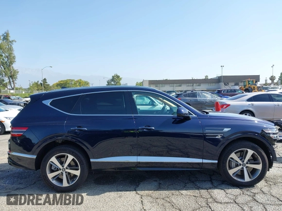2024 Genesis GV80 with VIN KMUHCESC8RU185576, listed as a IAAI auction lot 42541291 with 17,908 mi miles and . Bid and sale history available at DreamBid. Image 14.