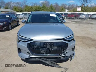 2022 Audi e-tron Premium с VIN WA1AAAGEXNB047650, выставлен на аукционе IAAI как лот 41782598 с пробегом 45 906 миль миль и . История ставок и продаж доступна на DreamBid. Изображение 12.