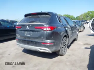 2022 Mitsubishi Outlander SE z VIN JA4J3UA8XNZ017053, wystawiony jako IAAI lot #41870657 z przebiegiem 70 102 mil mil oraz . Historia ofert i sprzedaży dostępna na DreamBid. Obrazek 4.