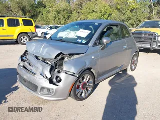 2015 FIAT 500 Sport z VIN 3C3CFFBR9FT676764, wystawiony jako IAAI lot #40868571 z przebiegiem 61 936 mil mil oraz . Historia ofert i sprzedaży dostępna na DreamBid. Obrazek 2.