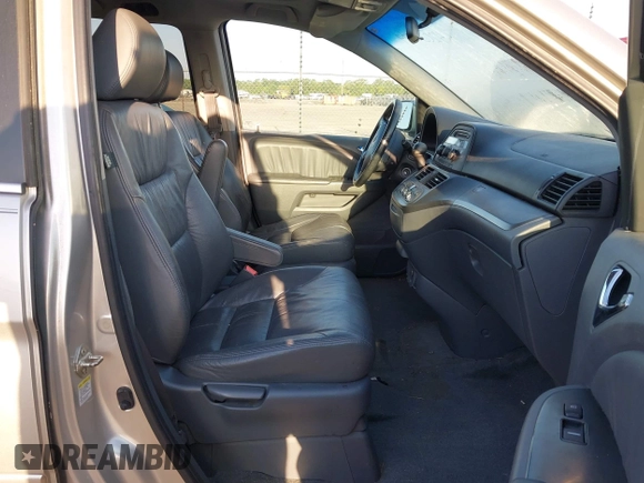 2007 Honda Odyssey EX-L z VIN 5FNRL38677B449602, wystawiony jako IAAI lot #42030774 z przebiegiem 179 563 mil mil oraz . Historia ofert i sprzedaży dostępna na DreamBid. Obrazek 5.