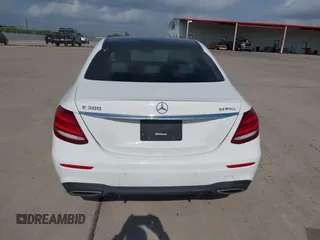 2019 Mercedes-Benz E 300 with VIN WDDZF4JBXKA504054, listed as a IAAI auction lot 42030792 with 81,080 mi miles and . Bid and sale history available at DreamBid. Image 16.