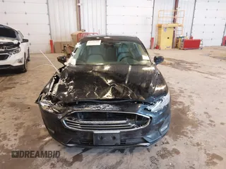 2019 Ford Fusion SE with VIN 3FA6P0HD3KR229021, listed as a IAAI auction lot 41576389 with 123,286 mi miles. Bid and sale history available at carsss.com. Image 12.