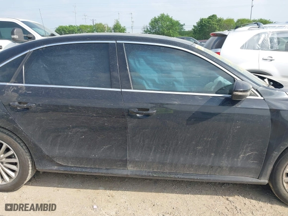 2017 Volkswagen Passat 1.8T SE with VIN 1VWBT7A3XHC030504, listed as a IAAI auction lot 41931494 with 43,781 mi miles. Bid and sale history available at carsss.com. Image 13.