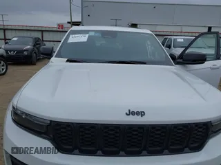 2023 Jeep Grand Cherokee Laredo z VIN 1C4RJHAG7PC640598, wystawiony jako IAAI lot #41607176 z przebiegiem 43 043 mil mil oraz . Historia ofert i sprzedaży dostępna na DreamBid. Obrazek 6.