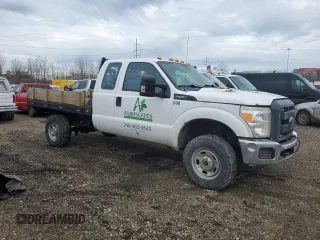 2014 Ford F-250 XL with VIN 1FT7X2B61EEA13924, listed as a Copart auction lot 43535775 with 114,249 mi miles and Salvage title. Bid and sale history available at DreamBid. Image 4.