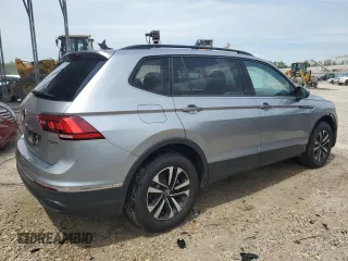 2024 Volkswagen Tiguan S with VIN 3VVFB7AX6RM041804, listed as a Copart auction lot 56154135 with 43,515 mi miles and Clean Title. Bid and sale history available at DreamBid. Image 3.
