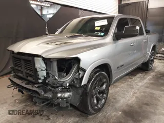 2022 Ram 1500 Limited z VIN 1C6SRFHM1NN211394, wystawiony jako IAAI lot #42052416 z przebiegiem 28 881 mil mil oraz . Historia ofert i sprzedaży dostępna na DreamBid. Obrazek 22.
