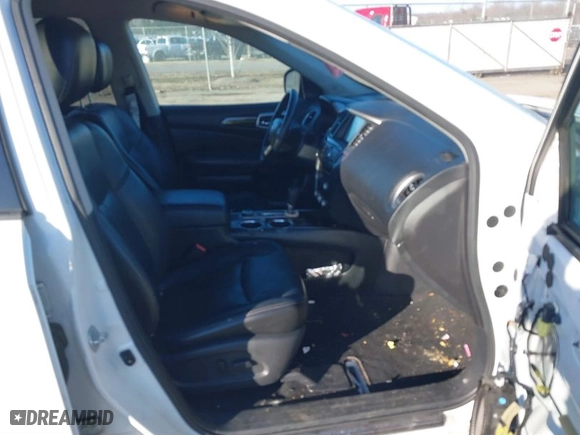 2014 Nissan Pathfinder SV with VIN 5N1AR2MM4EC648865, listed as a IAAI auction lot 41647085 with 214,415 mi miles. Bid and sale history available at carsss.com. Image 5.