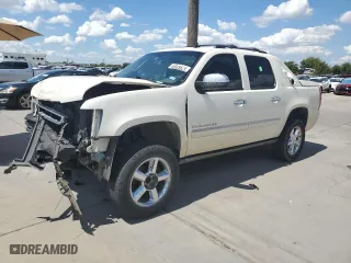 2013 Chevrolet Avalanche LTZ with VIN 3GNMCGE0XDG118785, listed as a Copart auction lot 67983504 with 196,824 mi miles and Salvage Title. Bid and sale history available at carsss.com. Image 1.
