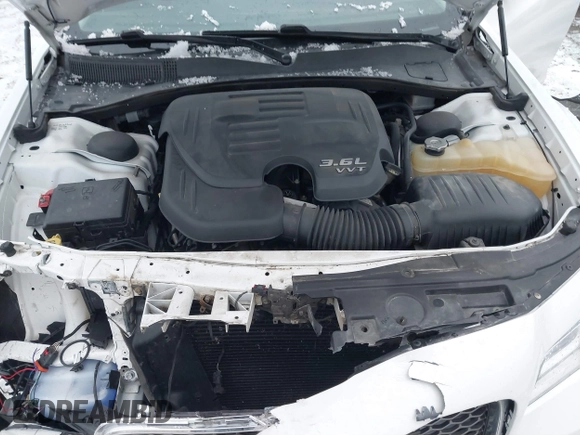 2016 Chrysler 300 with VIN 2C3CCAKGXGH142239, listed as a IAAI auction lot 41094789 with 88,516 mi miles. Bid and sale history available at carsss.com. Image 10.
