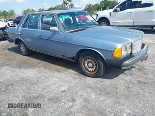 1985 Mercedes-Benz 300 с VIN WDBAB33C8FA204374, выставлен на аукционе IAAI как лот 42656573 с пробегом 216 190 миль миль и . История ставок и продаж доступна на DreamBid. Изображение 1.