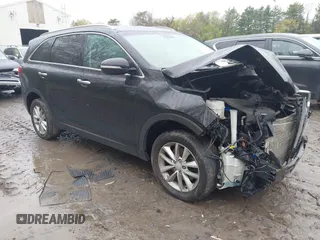 2018 Kia Sorento LX z VIN 5XYPG4A30JG348905, wystawiony jako IAAI lot #42188123 z przebiegiem 161 254 mil mil oraz . Historia ofert i sprzedaży dostępna na DreamBid. Obrazek 1.