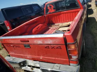 1996 Dodge Dakota with VIN 1B7GG23X1TS537628, listed as a Copart auction lot 67980544 with 239,132 mi miles and Salvage Title. Bid and sale history available at carsss.com. Image 6.