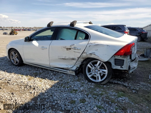 2014 Volvo S60 T5 with VIN YV1612FS1E2279704, listed as a Copart auction lot 50271245 with 98,543 mi miles and Salvage Title. Bid and sale history available at carsss.com. Image 2.