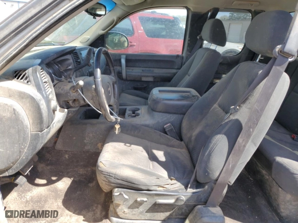 2009 GMC Sierra 1500 SLE with VIN 2GTEK290391127177, listed as a Copart auction lot 49783205 with 302,869 mi miles and Clean Title. Bid and sale history available at carsss.com. Image 7.