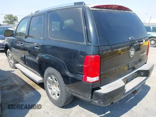 2005 Cadillac Escalade with VIN 1GYEK63N75R121907, listed as a IAAI auction lot 42726504 with 227,334 mi miles and . Bid and sale history available at DreamBid. Image 3.