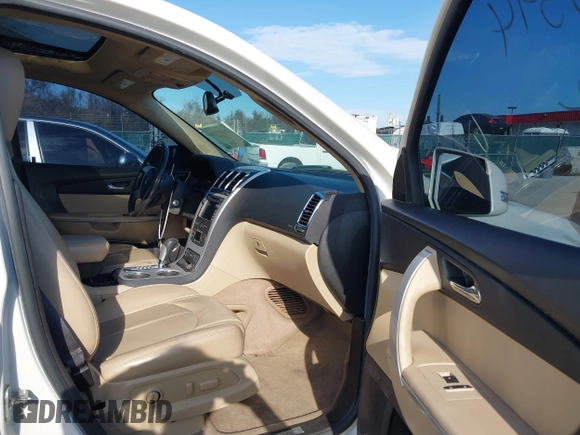 2011 GMC Acadia SLT2 with VIN 1GKKVSED1BJ184190, listed as a IAAI auction lot 41685394 with 211,742 mi miles. Bid and sale history available at carsss.com. Image 5.