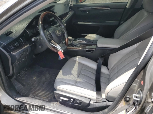 2016 Lexus ES 330 с VIN 58ABK1GG1GU008708, выставлен на аукционе Copart как лот 56427045 с пробегом 109 823 миль миль и Списание • Salvage title. История ставок и продаж доступна на DreamBid. Изображение 7.