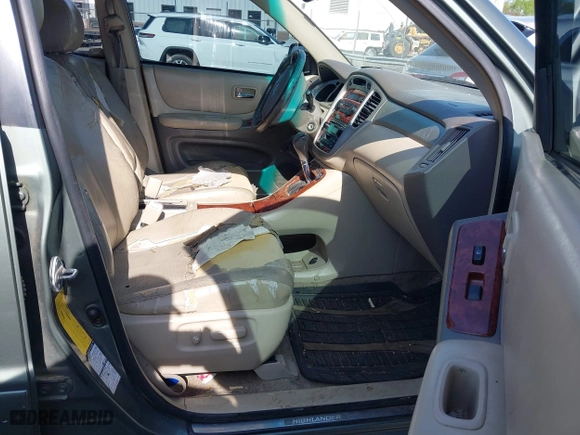 2004 Toyota Highlander with VIN JTEEP21A340048257, listed as a IAAI auction lot 41940474 with 255,423 mi miles. Bid and sale history available at carsss.com. Image 5.
