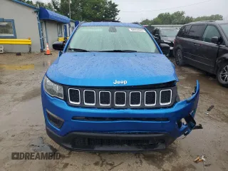 2020 Jeep Compass Sport z VIN 3C4NJCAB9LT246900, wystawiony jako Copart lot #60553325 z przebiegiem 89 386 mil mil oraz Szkoda całkowita • Salvage title. Historia ofert i sprzedaży dostępna na DreamBid. Obrazek 5.