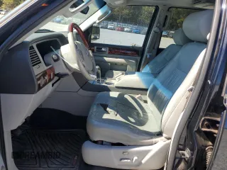 2005 Lincoln Navigator Luxury with VIN 5LMFU27535LJ22992, listed as a Copart auction lot 77087144 with 235,424 mi miles and Salvage Title. Bid and sale history available at carsss.com. Image 7.