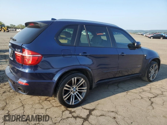 2013 BMW X5 xDrive50i z VIN 5UXZV8C56D0C16019, wystawiony jako Copart lot #59463285 z przebiegiem 133 905 mil mil oraz Czysty tytuł • Clean title. Historia ofert i sprzedaży dostępna na DreamBid. Obrazek 3.