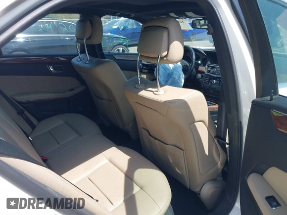 2010 Mercedes-Benz E 350 Luxury z VIN WDDHF8HB2AA259922, wystawiony jako IAAI lot #42080144 z przebiegiem 121 665 mil mil oraz . Historia ofert i sprzedaży dostępna na DreamBid. Obrazek 8.