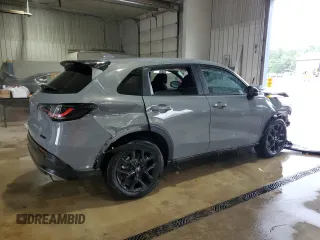2024 Honda HR-V Sport z VIN 3CZRZ2H52RM707890, wystawiony jako Copart lot #56844355 z przebiegiem 17 432 mil mil oraz Szkoda całkowita • Salvage title. Historia ofert i sprzedaży dostępna na DreamBid. Obrazek 3.