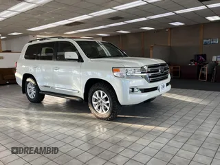 2021 Toyota Land Cruiser with VIN JTMCY7AJ4M4097501, listed as a Copart auction lot 77044004 with 61,823 mi miles and Clean Title. Bid and sale history available at carsss.com. Image 1.