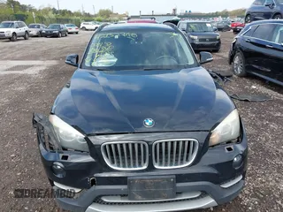2013 BMW X1 xDrive28i z VIN WBAVL1C56DVR88949, wystawiony jako IAAI lot #42152710 z przebiegiem 93 136 mil mil oraz . Historia ofert i sprzedaży dostępna na DreamBid. Obrazek 12.