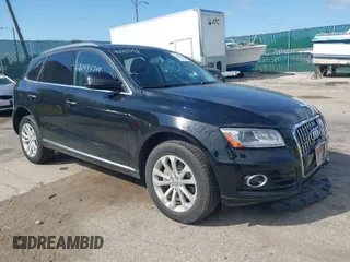 2017 Audi Q5 Premium with VIN WA1C2AFP1HA058751, listed as a IAAI auction lot 40494748 with 67,877 mi miles. Bid and sale history available at carsss.com. Image 1.