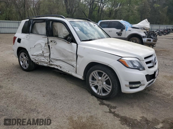 2015 Mercedes-Benz GLK GLK 350 with VIN WDCGG8JB2FG427344, listed as a Copart auction lot 50623945 with 117,351 mi miles and Salvage Title. Bid and sale history available at carsss.com. Image 4.