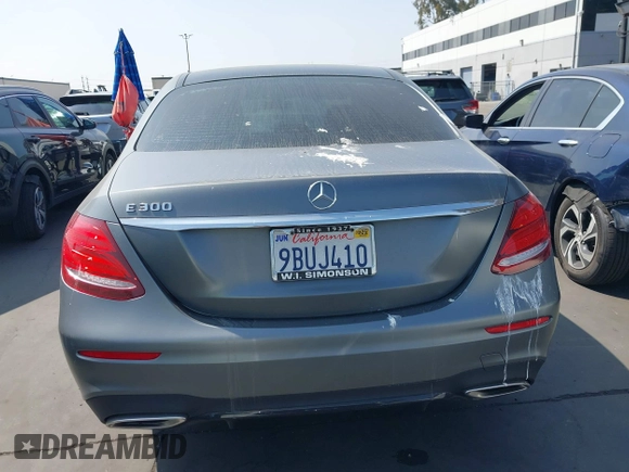 2019 Mercedes-Benz E 300 with VIN WDDZF4JB3KA601824, listed as a IAAI auction lot 42053608 with 54,998 mi miles and . Bid and sale history available at DreamBid. Image 17.