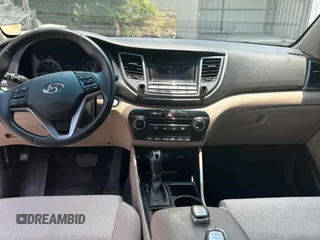 2017 Hyundai Tucson Sport with VIN KM8J3CA29HU351485, listed as a Copart auction lot 56537955 with 121,371 mi miles and Clean Title. Bid and sale history available at DreamBid. Image 9.