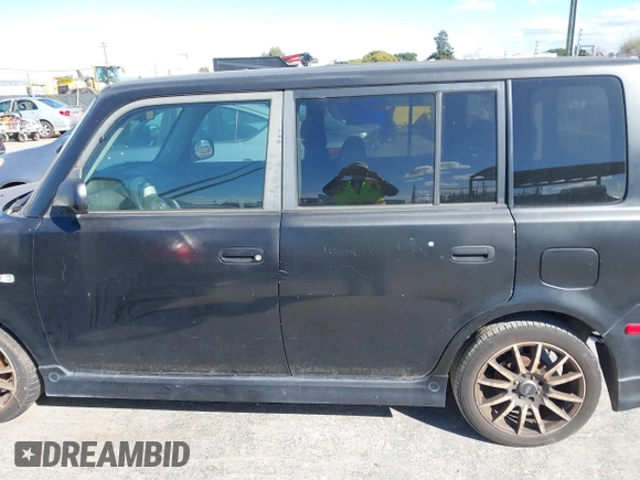 2006 Scion xB z VIN JTLKT324264092865, wystawiony jako IAAI lot #41720362 z przebiegiem 576 407 mil mil oraz . Historia ofert i sprzedaży dostępna na DreamBid. Obrazek 14.
