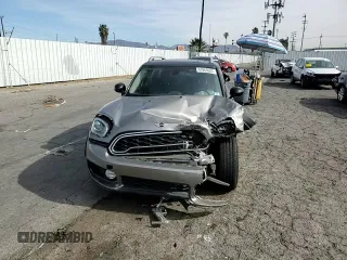 2018 MINI Countryman Cooper S with VIN WMZYT3C38J3E00263, listed as a Copart auction lot 41866005 with 0 mi miles and Salvage Title. Bid and sale history available at carsss.com. Image 11.