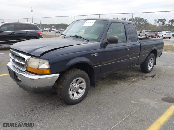 2000 Ford Ranger XL with VIN 1FTYR14X8YTA76453, listed as a IAAI auction lot 41851341 with 124,886 mi miles. Bid and sale history available at carsss.com. Image 2.