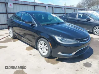 2015 Chrysler 200 Limited z VIN 1C3CCCAB3FN744388, wystawiony jako IAAI lot #41791772 z przebiegiem 155 429 mil mil oraz . Historia ofert i sprzedaży dostępna na DreamBid. Obrazek 1.