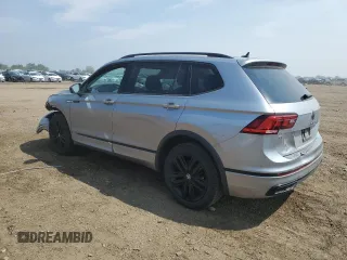 2022 Volkswagen Tiguan SE R-Line Black with VIN 3VV8B7AX5NM138429, listed as a Copart auction lot 59428215 with 21,181 mi miles and Salvage title. Bid and sale history available at DreamBid. Image 2.