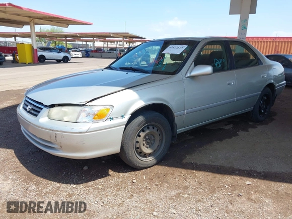 2001 Toyota Camry LE z VIN JT2BF22K710334750, wystawiony jako IAAI lot #42422525 z przebiegiem 273 999 mil mil oraz . Historia ofert i sprzedaży dostępna na DreamBid. Obrazek 2.