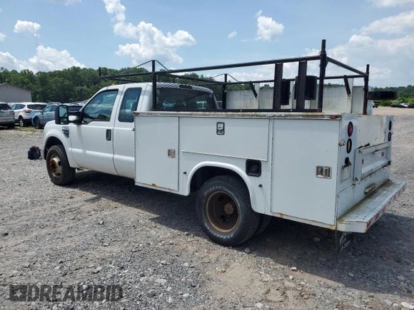 2008 Ford F-350 XL with VIN 1FDWX36Y98ED93821, listed as a Copart auction lot 64868755 with 71,667 mi miles and Clean title. Bid and sale history available at DreamBid. Image 2.