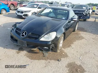 2006 Mercedes-Benz SLK 280 z VIN WDBWK54F36F120962, wystawiony jako IAAI lot #42269968 z przebiegiem 132 752 mil mil oraz . Historia ofert i sprzedaży dostępna na DreamBid. Obrazek 17.