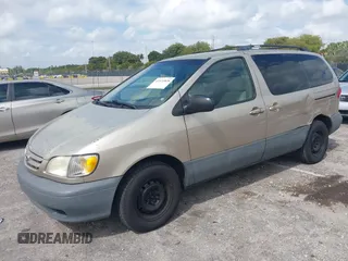 2002 Toyota Sienna LE with VIN 4T3ZF13C02U475406, listed as a IAAI auction lot 41971828 with 226,378 mi miles. Bid and sale history available at carsss.com. Image 2.